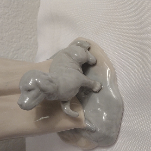 𝅺ZAPHIR Lladro peasant woman carrying basket with puppy handmade in Spain - Picture 8 of 11